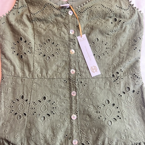 NWT’S HOUSE OF HARLOW 1960  Button Front Cotton Eyelet Dress in Olive Green sz 8 - Picture 13 of 15